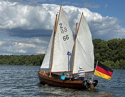 Segelkutter auf See