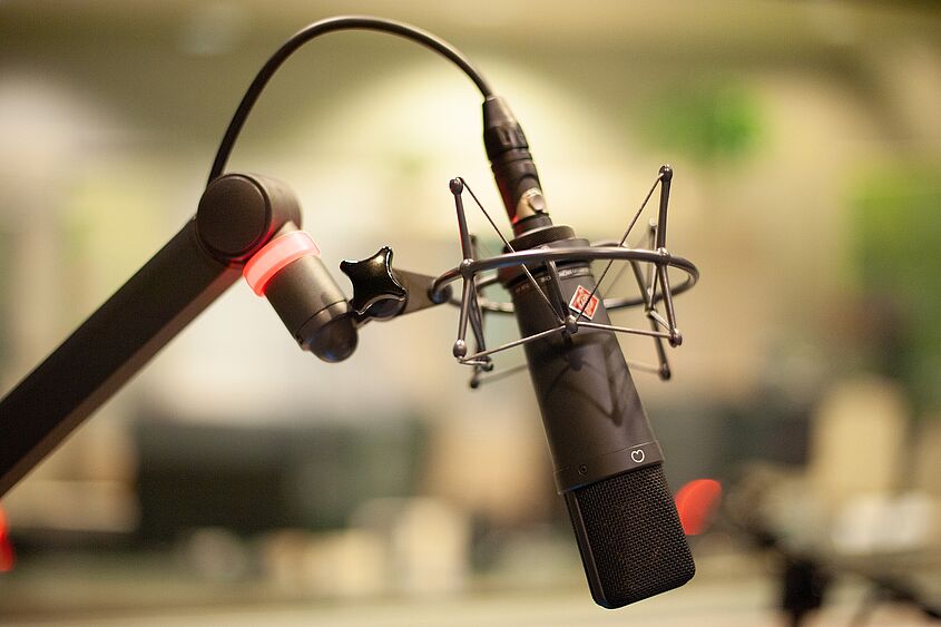 Radio-Mikrofon im Studio