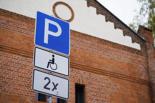 Parkplatz Schild Behindertenparkplatz